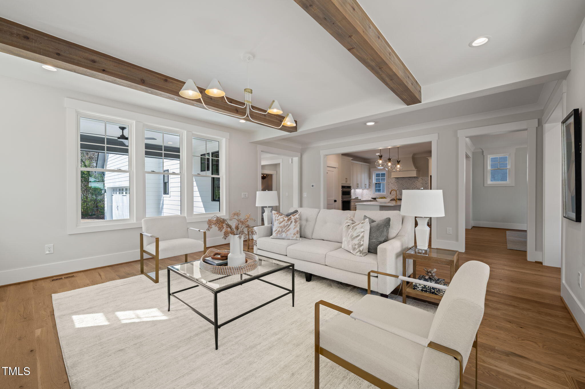109 W Markham Avenue