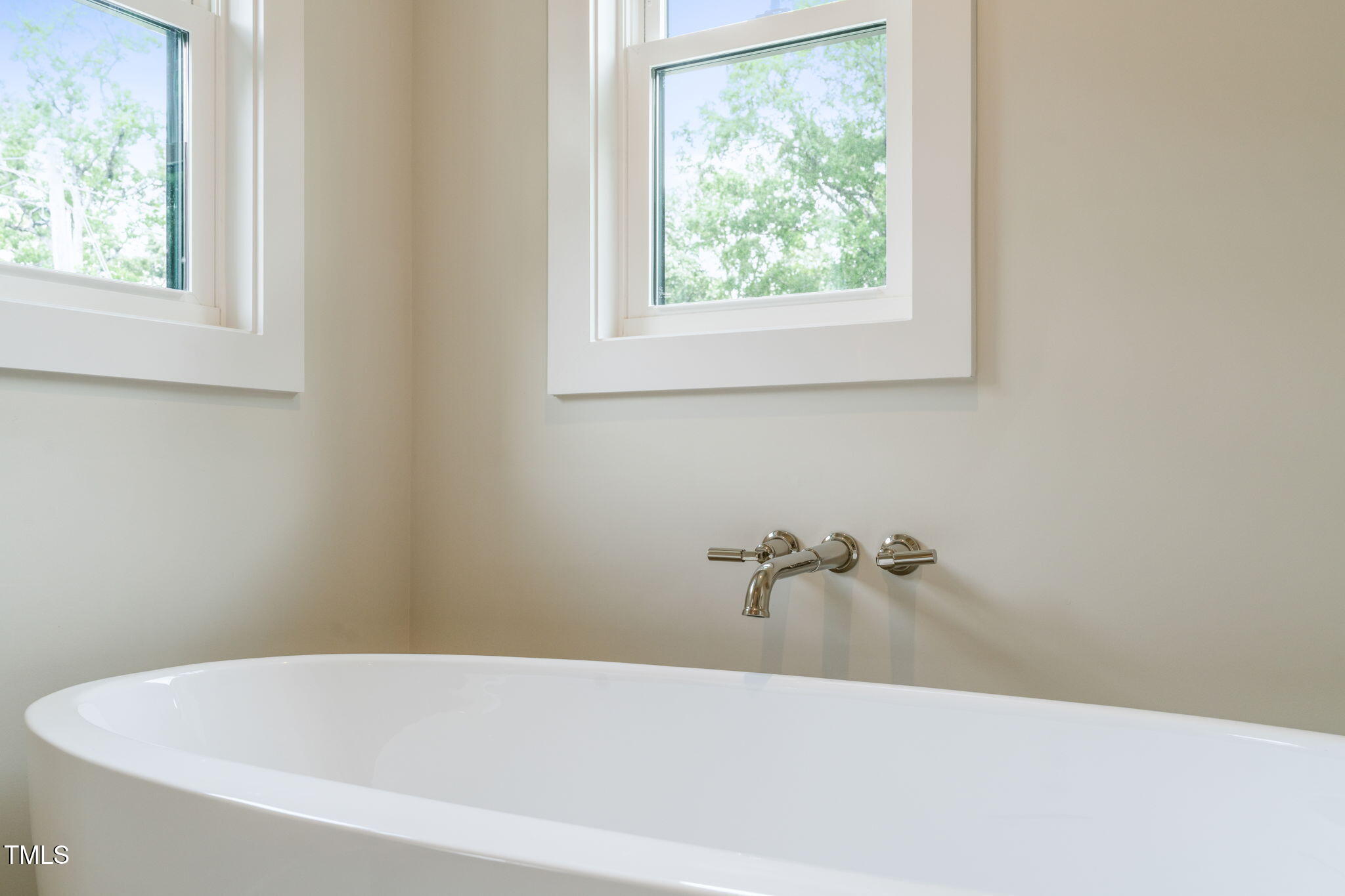 109 W Markham Avenue