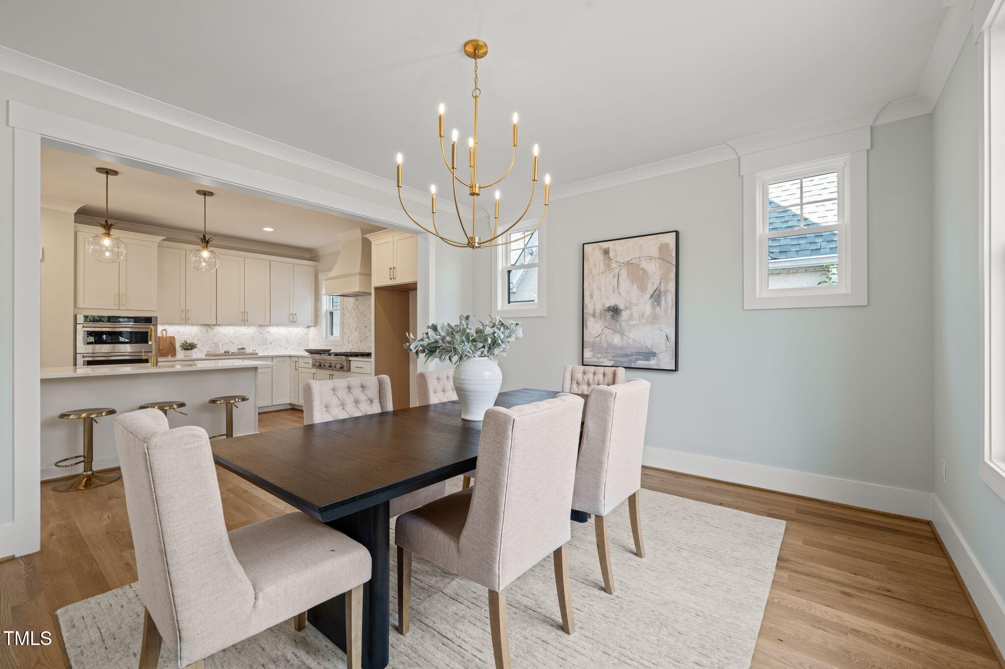 109 W Markham Avenue