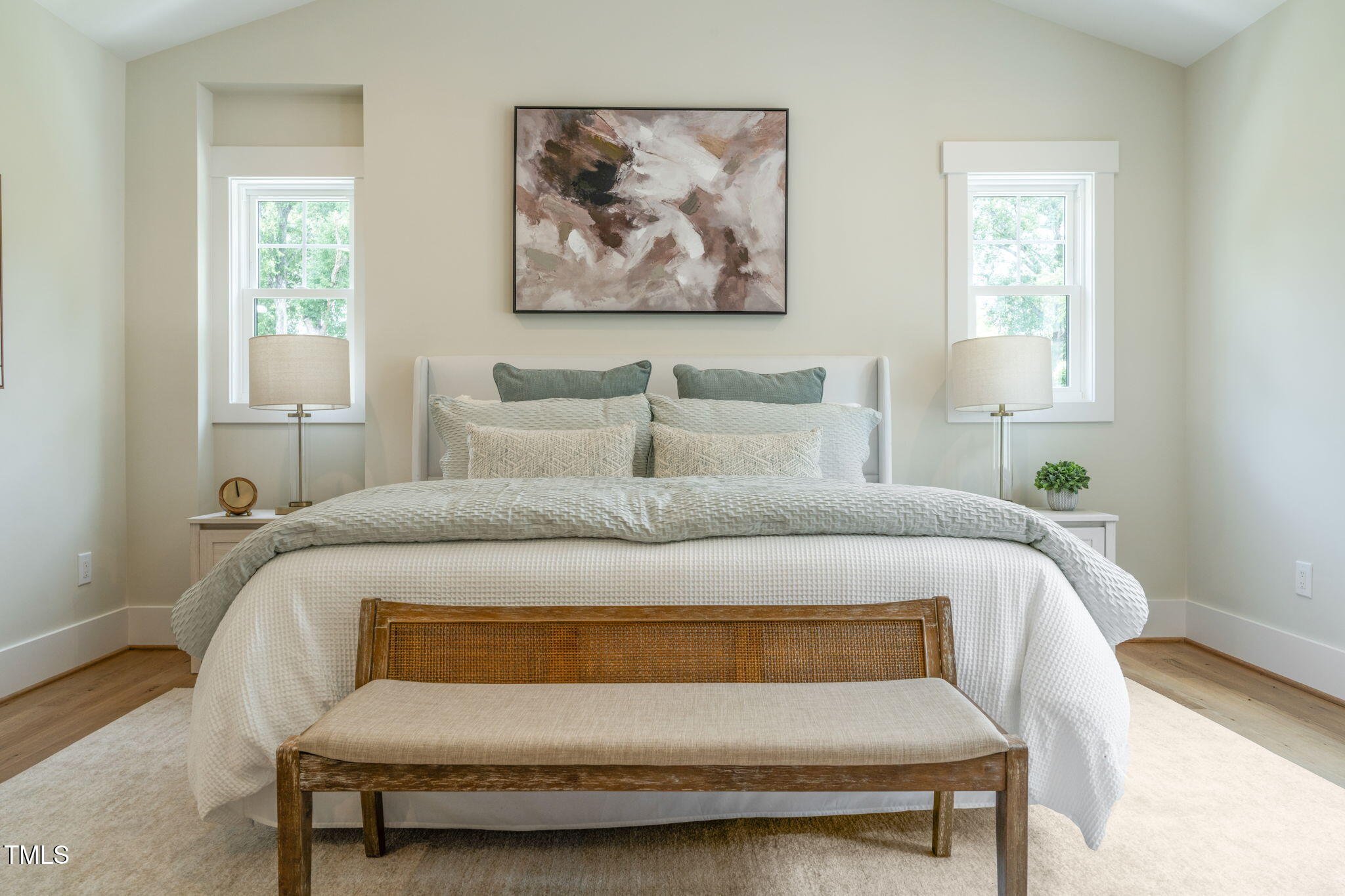 109 W Markham Avenue