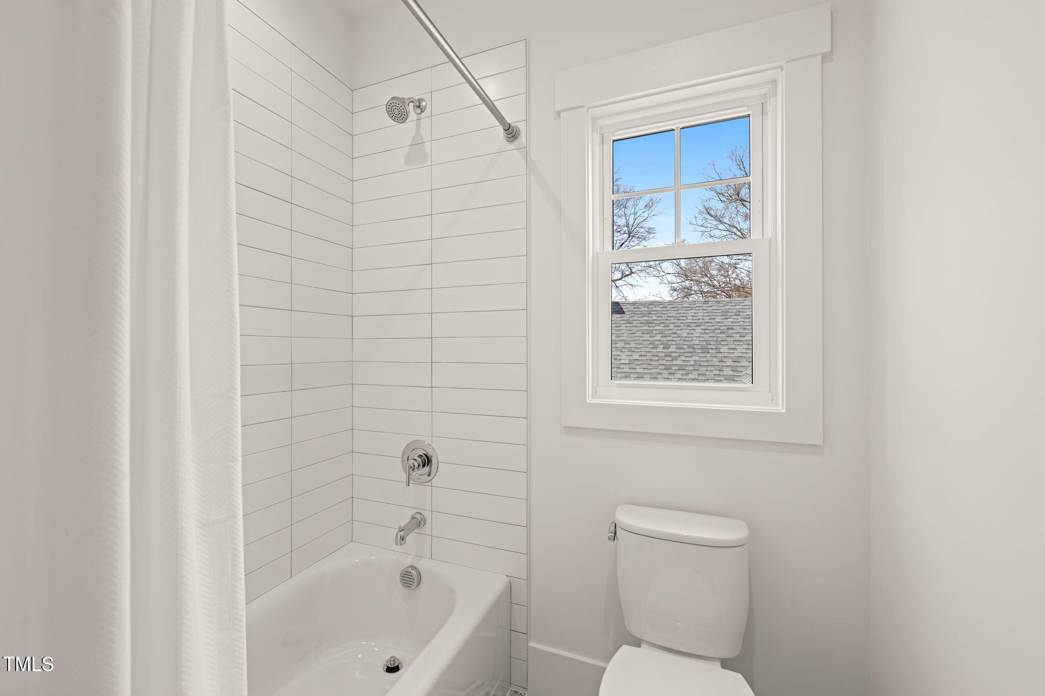 109 W Markham Avenue