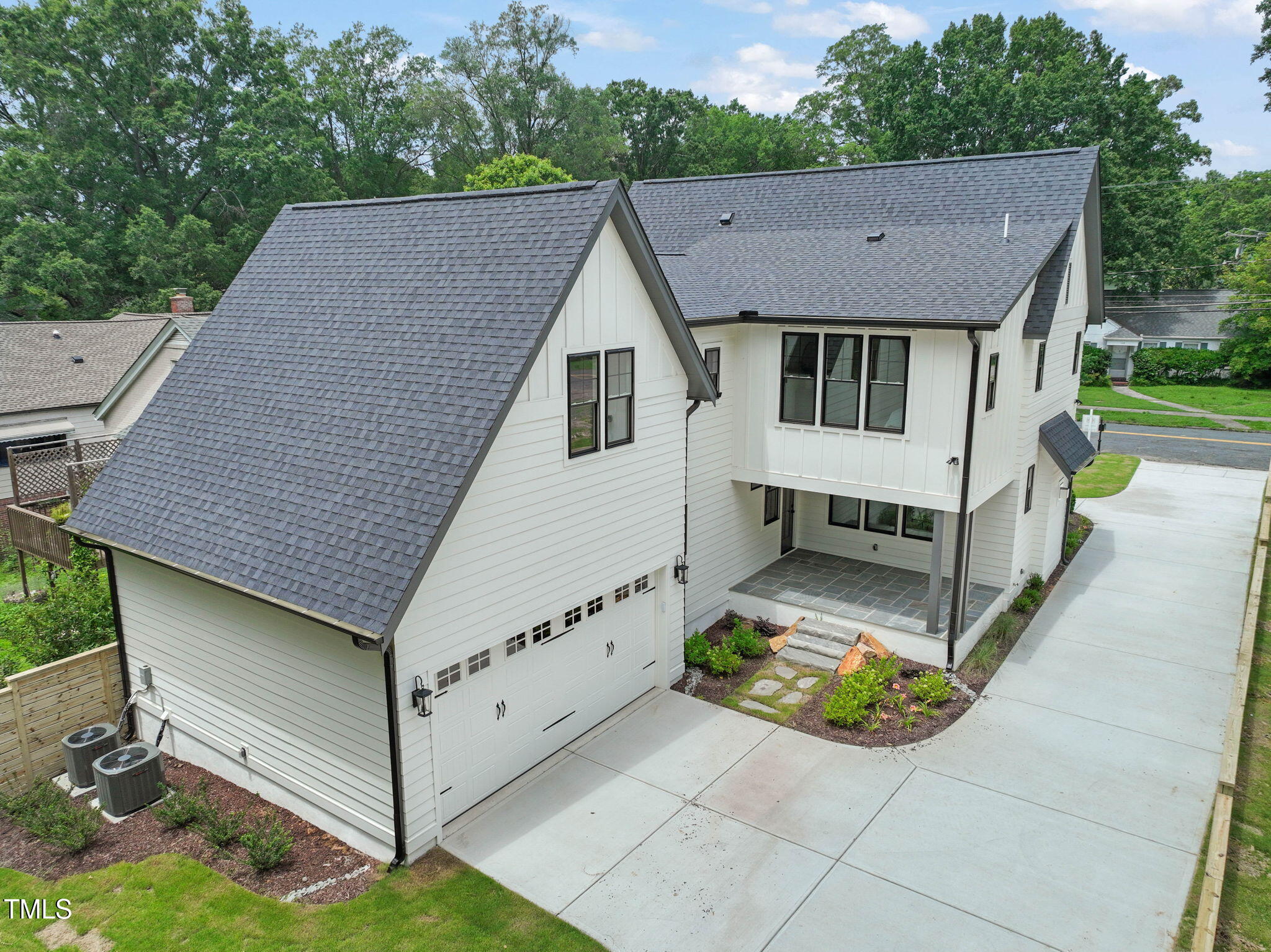 109 W Markham Avenue