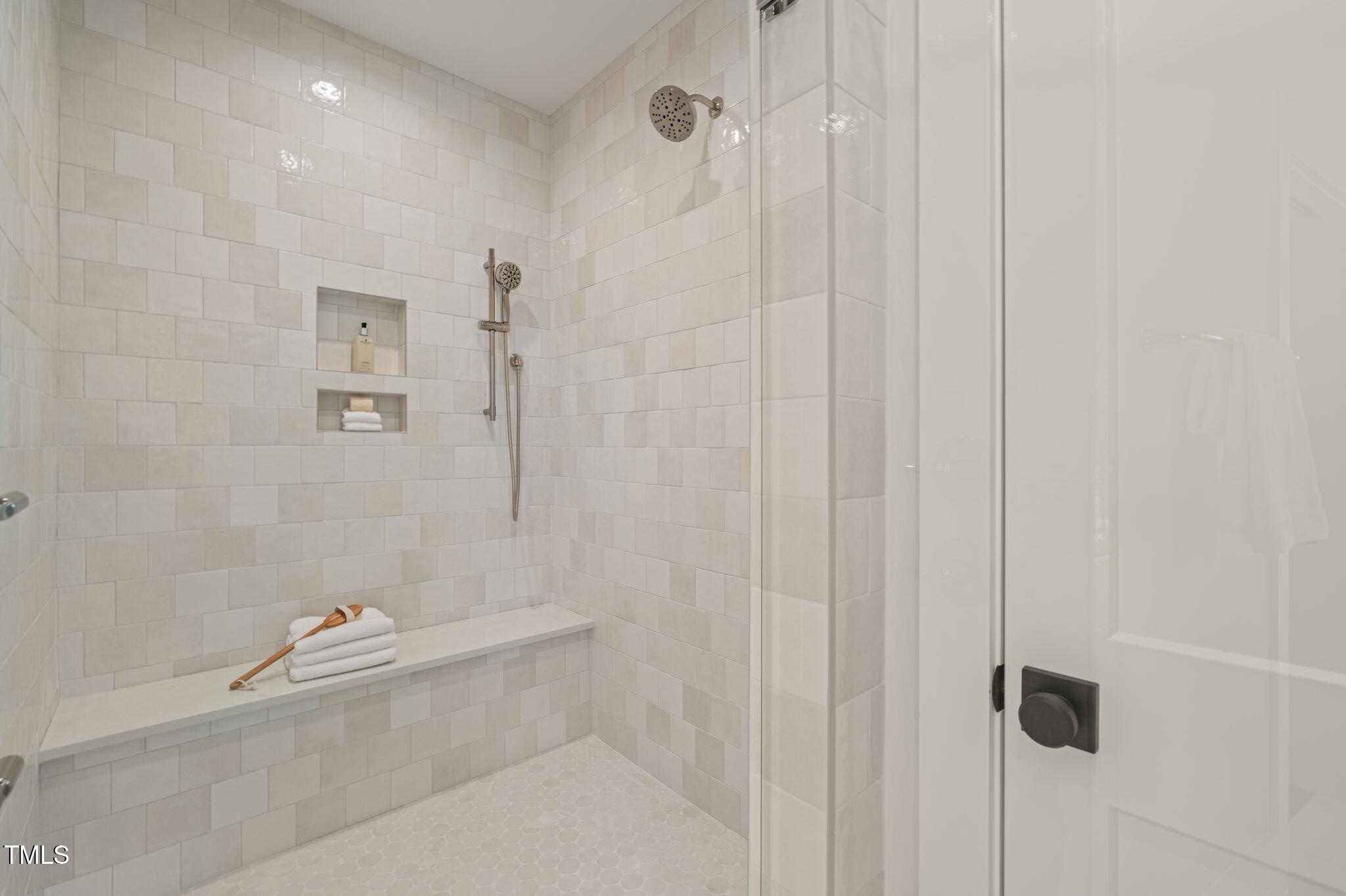 109 W Markham Avenue