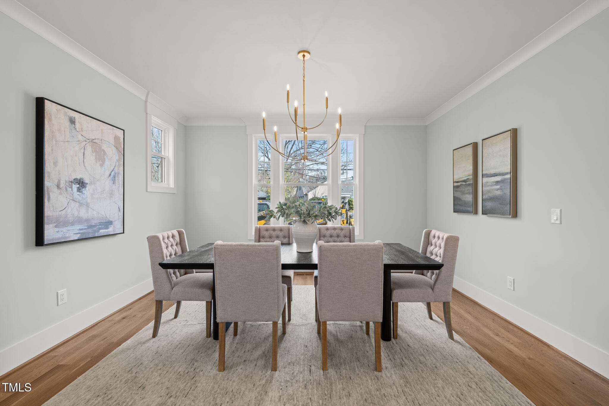 109 W Markham Avenue