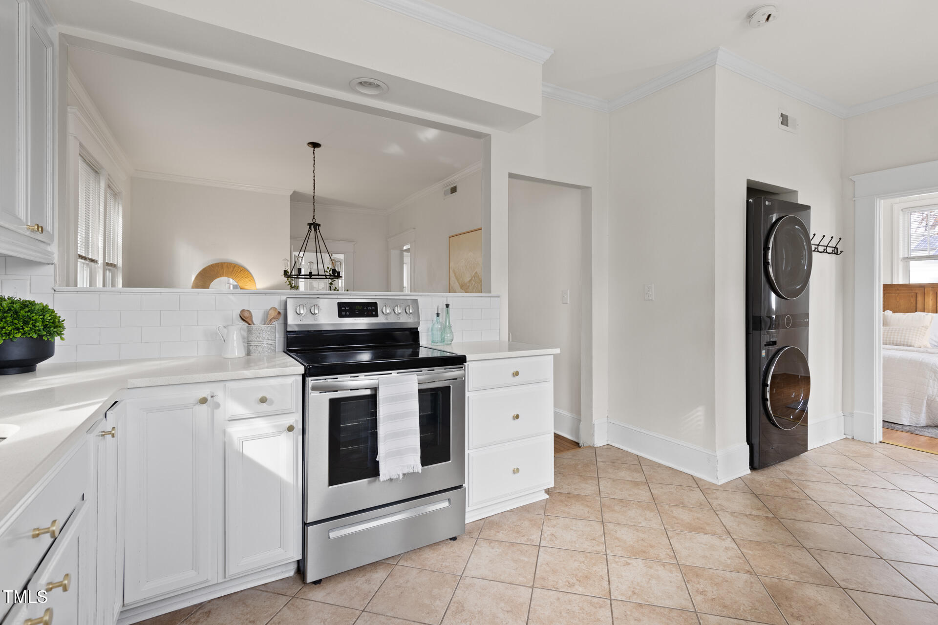 201 W Trinity Avenue