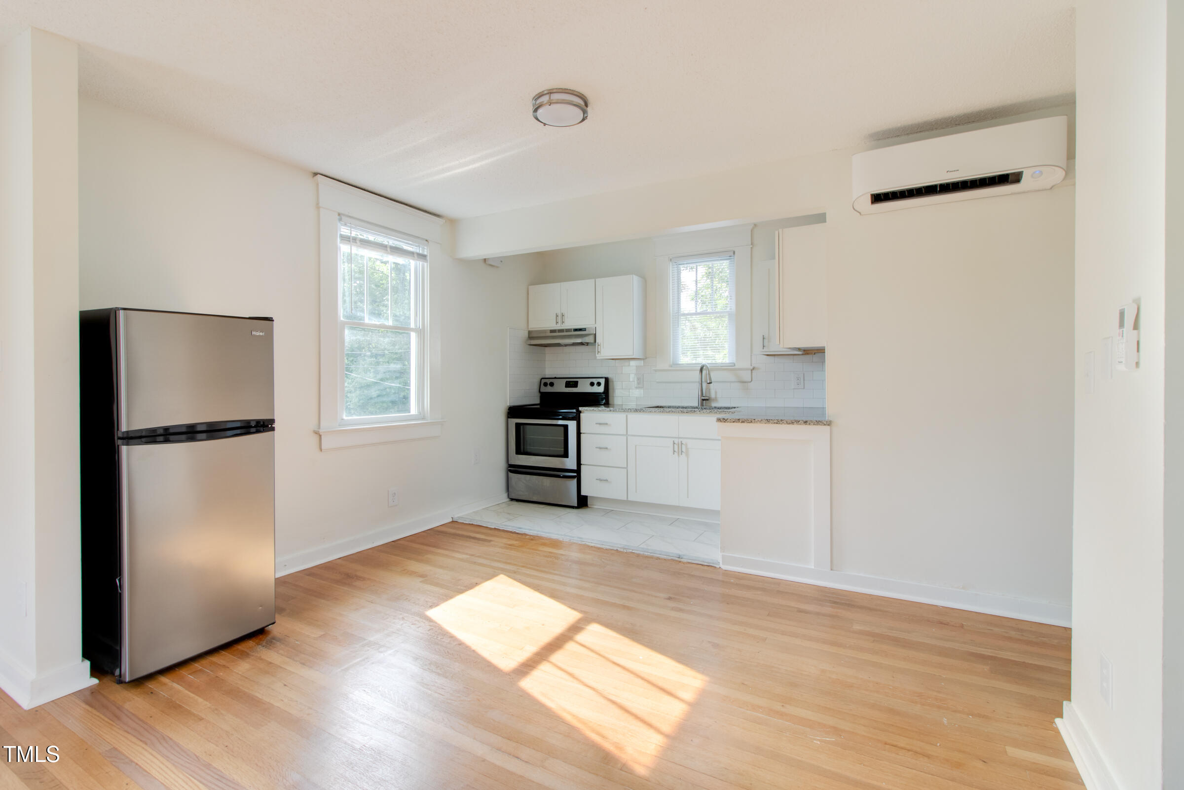 201 W Trinity Avenue