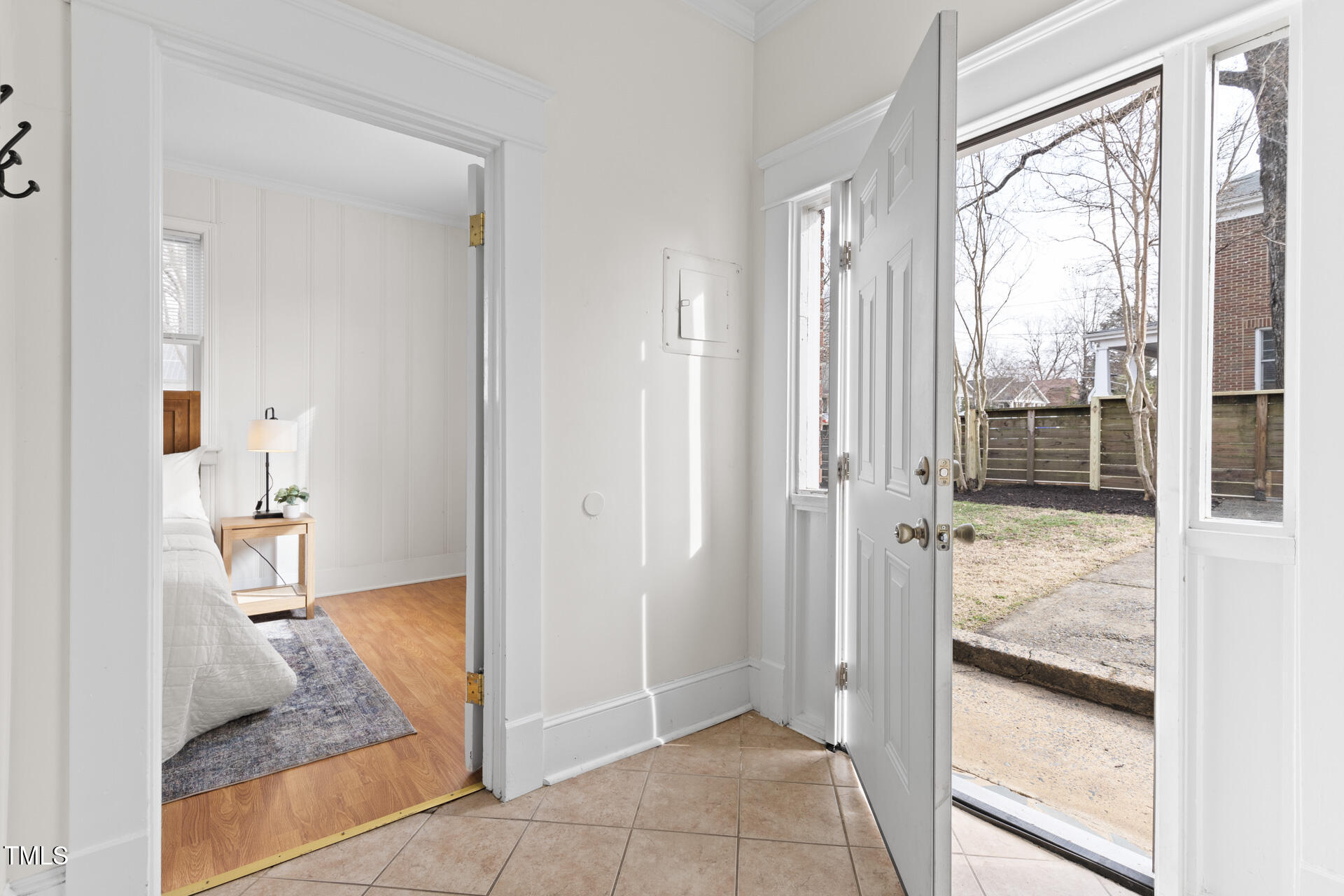 201 W Trinity Avenue