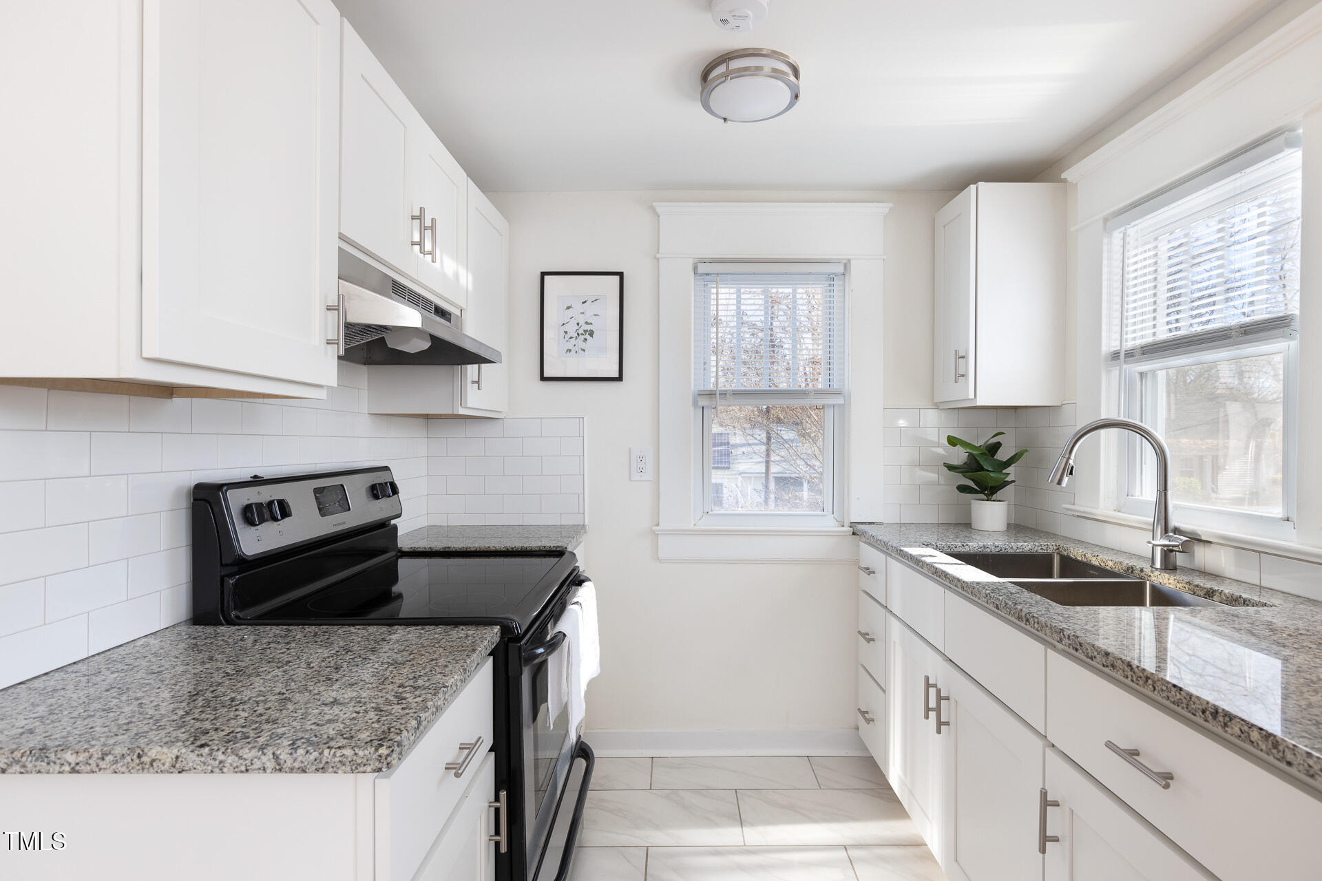 201 W Trinity Avenue