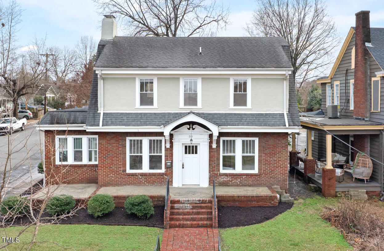 201 W Trinity Avenue