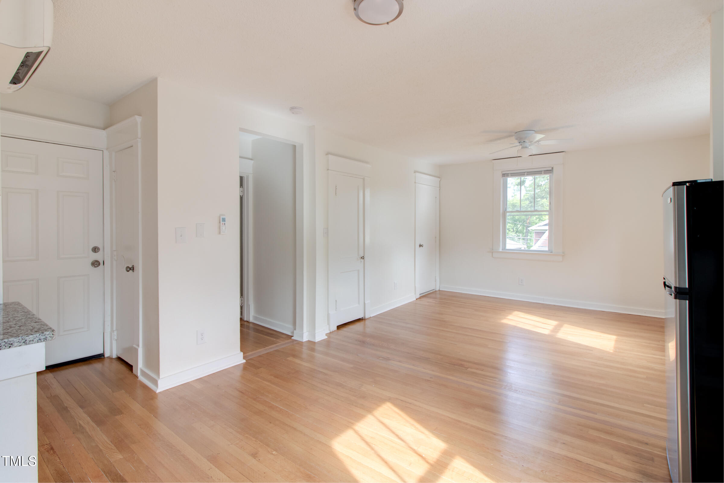 201 W Trinity Avenue