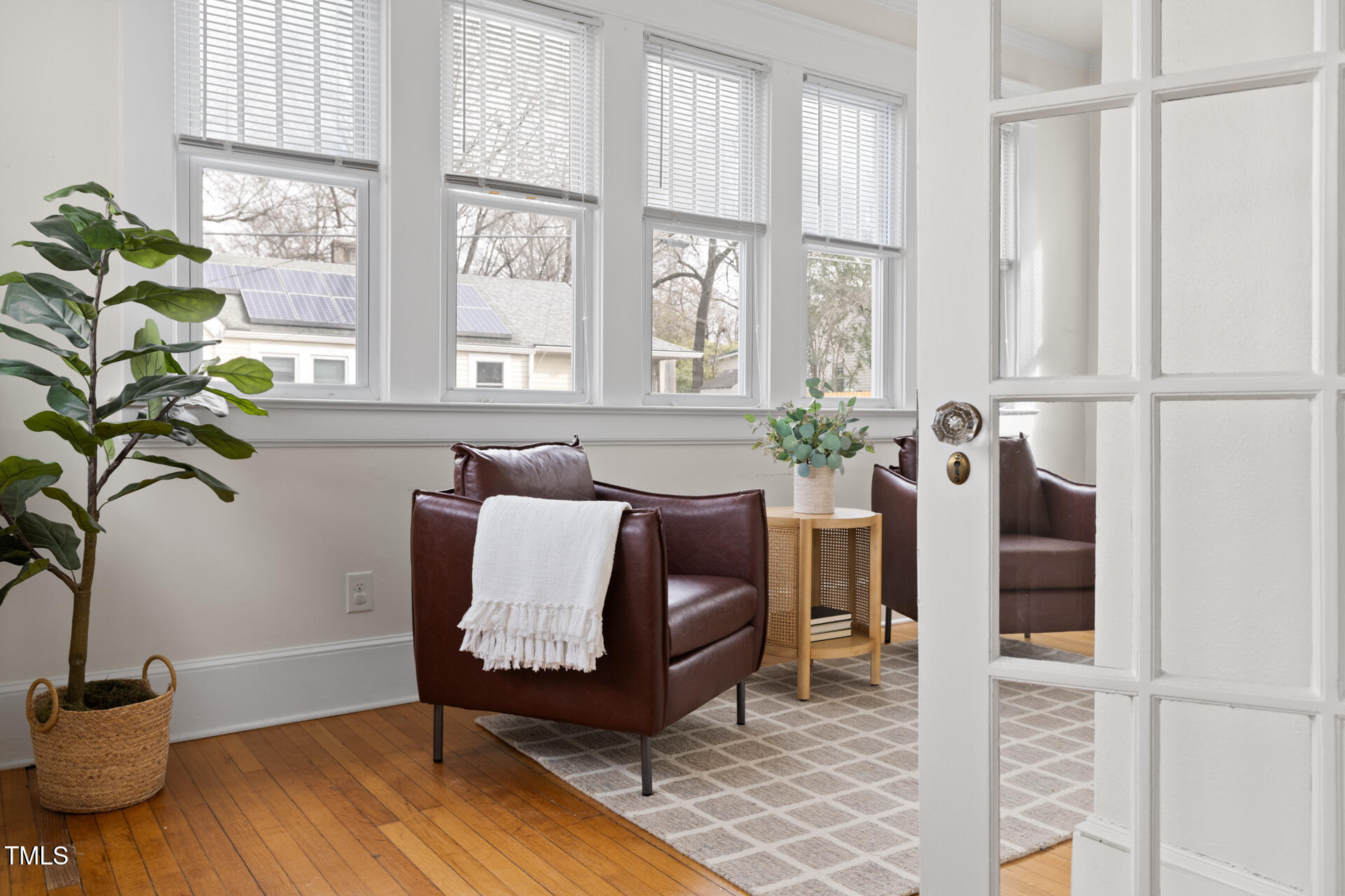 201 W Trinity Avenue