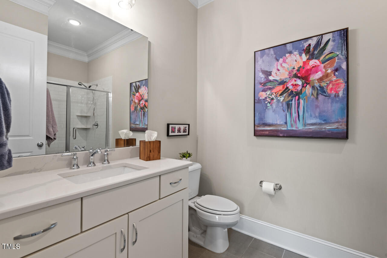 2104 Vandiver Way