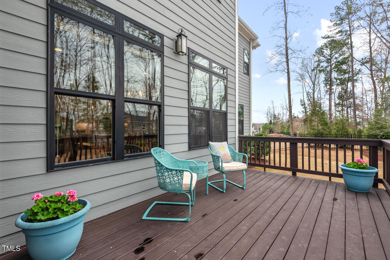 2104 Vandiver Way