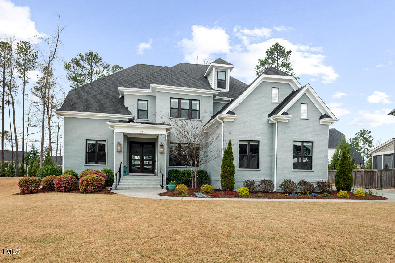 2104 Vandiver Way