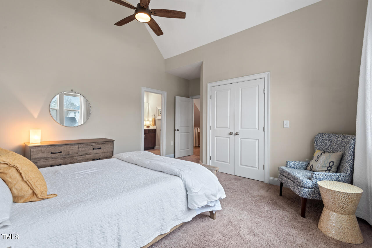 2104 Vandiver Way