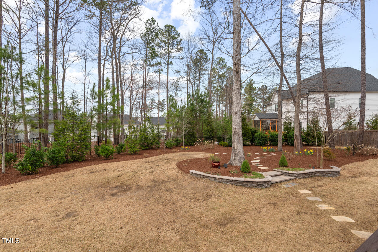 2104 Vandiver Way