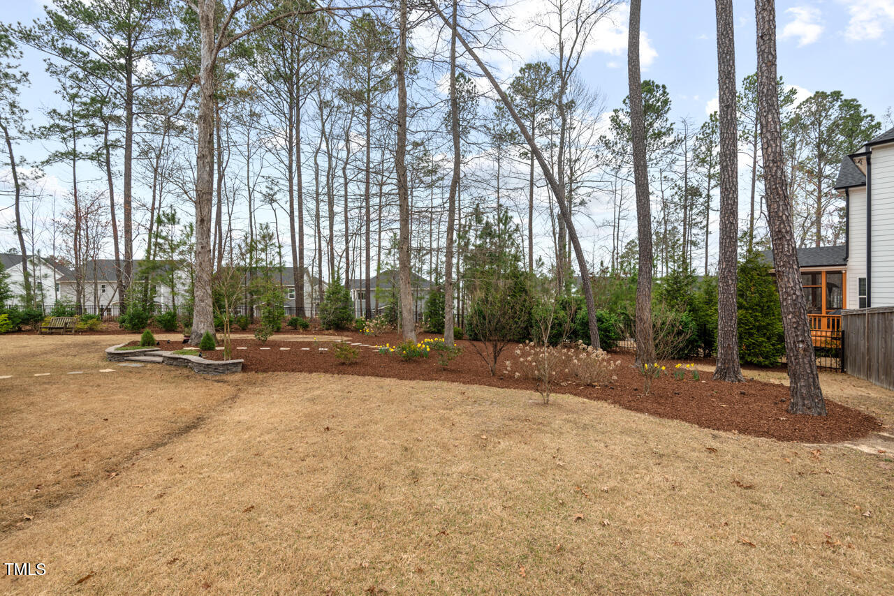 2104 Vandiver Way