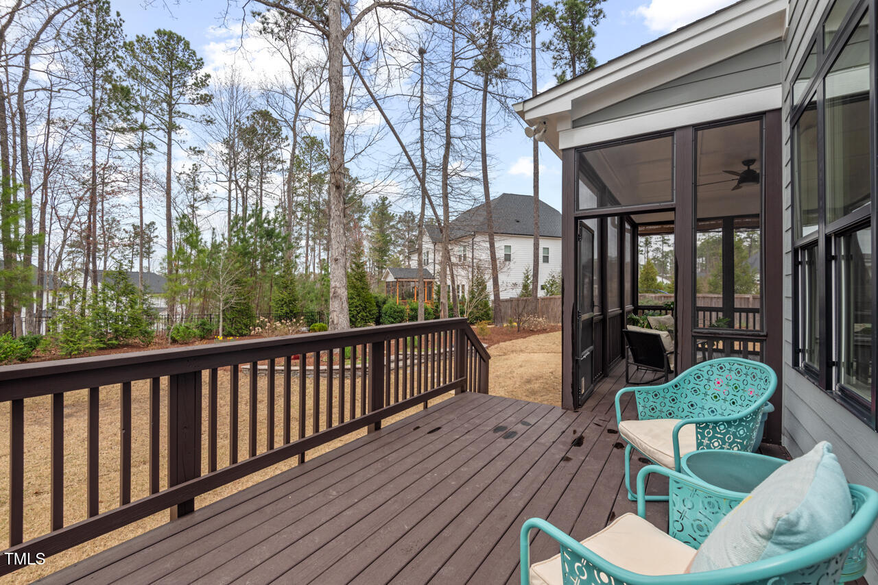 2104 Vandiver Way