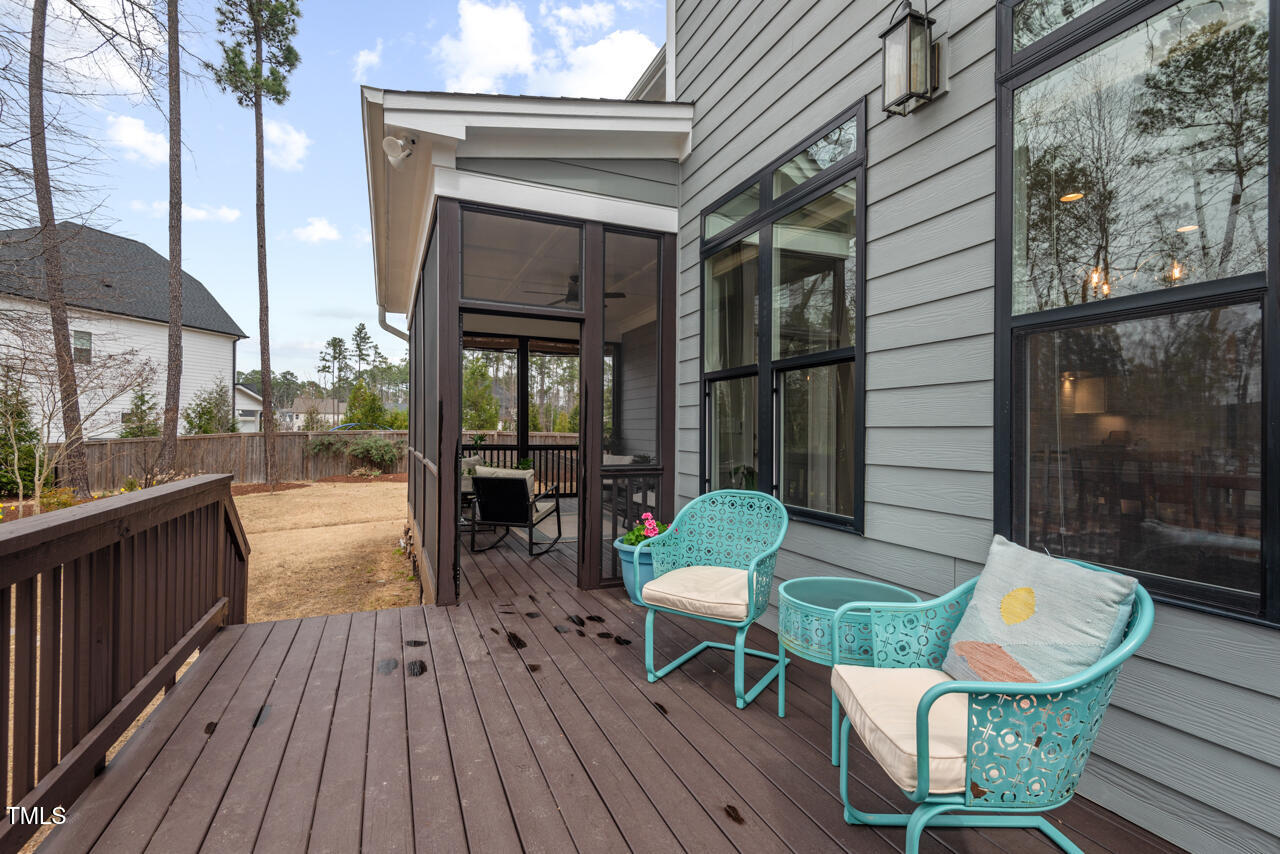 2104 Vandiver Way