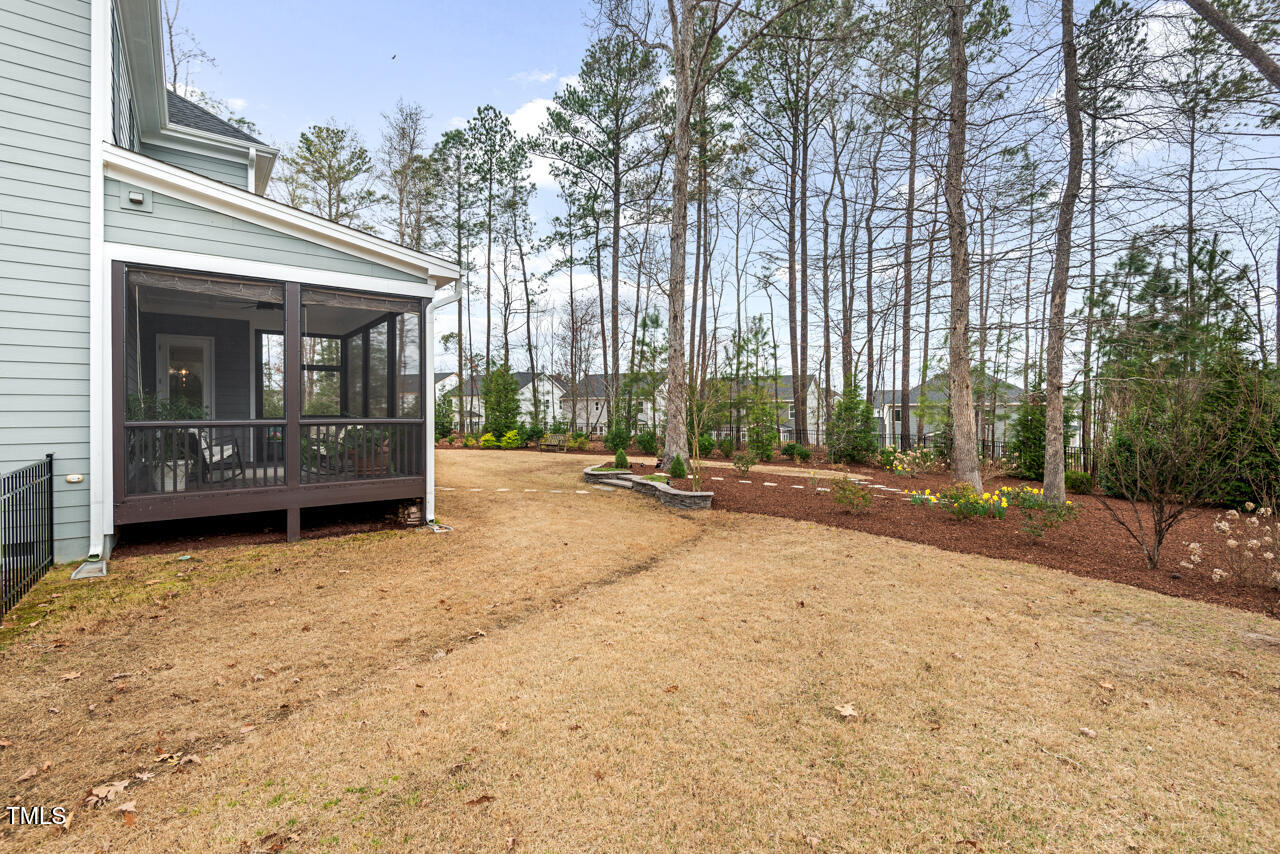 2104 Vandiver Way