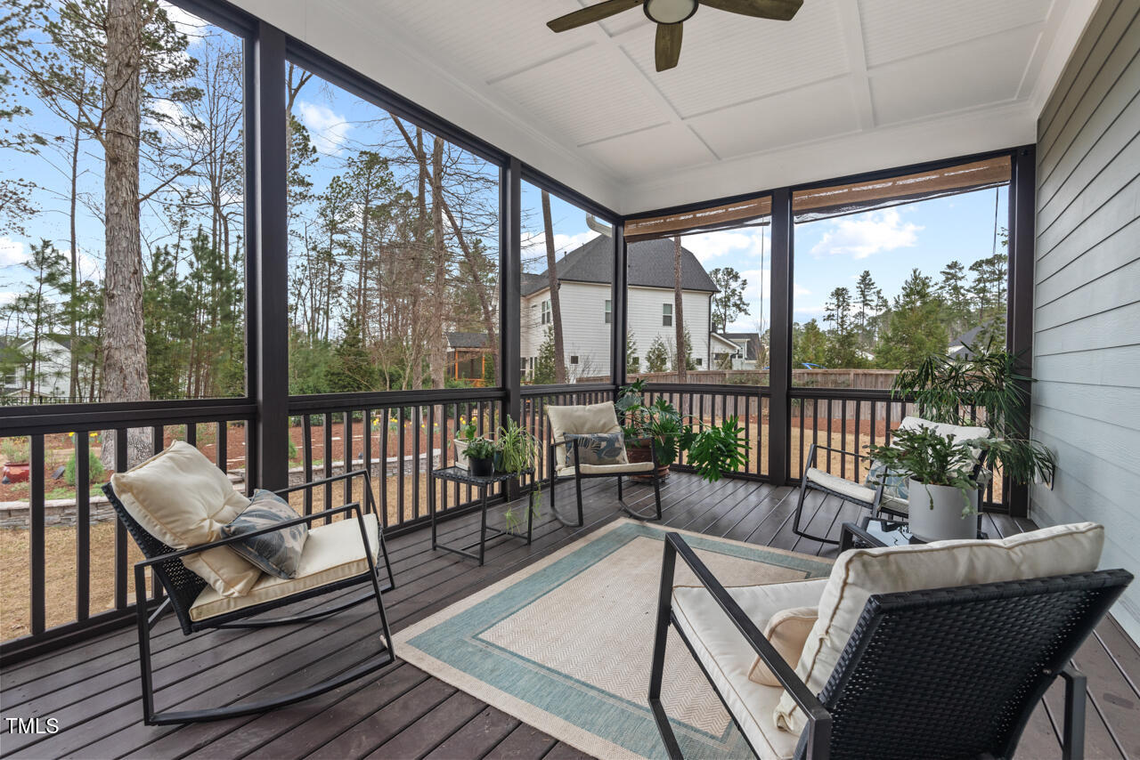 2104 Vandiver Way