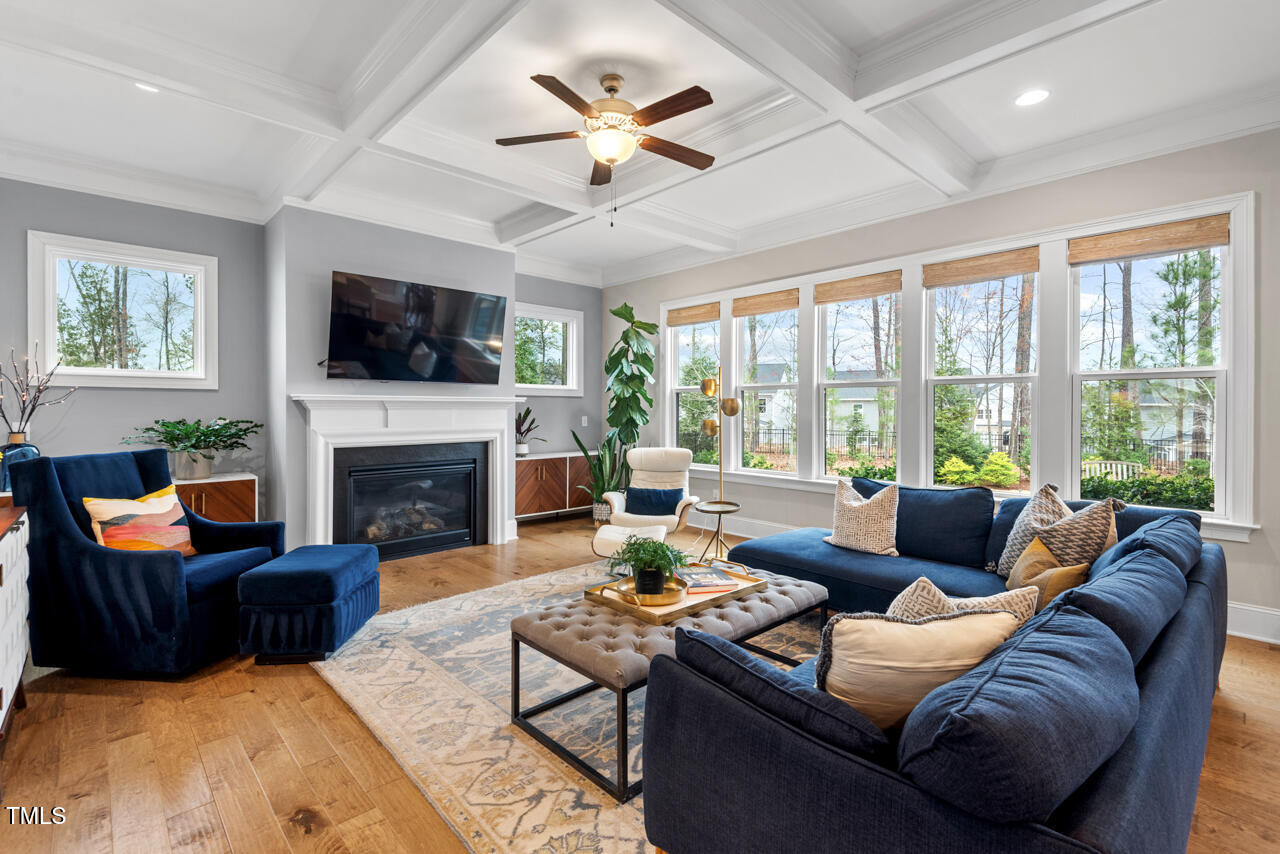 2104 Vandiver Way
