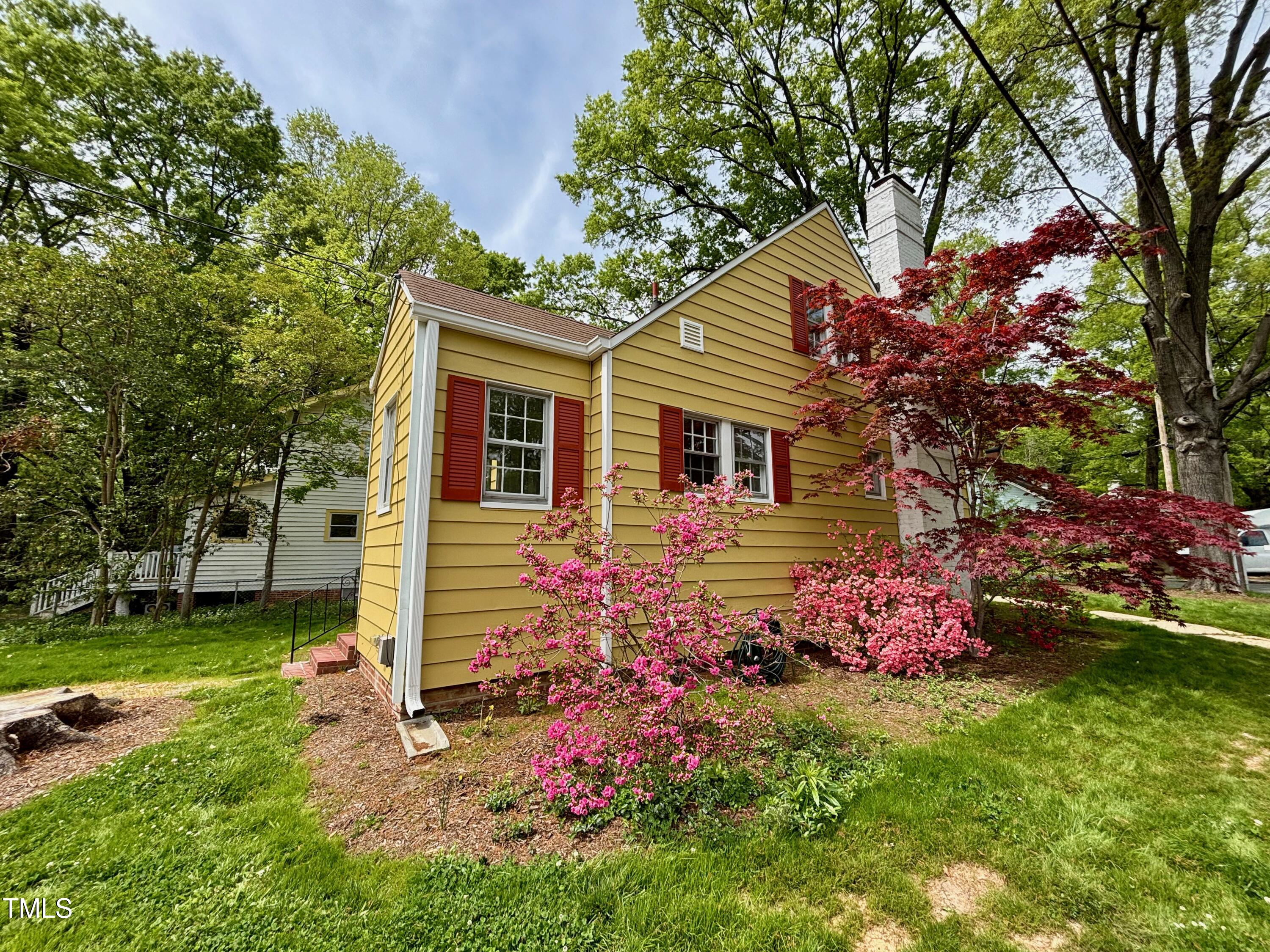 2401 Englewood Avenue