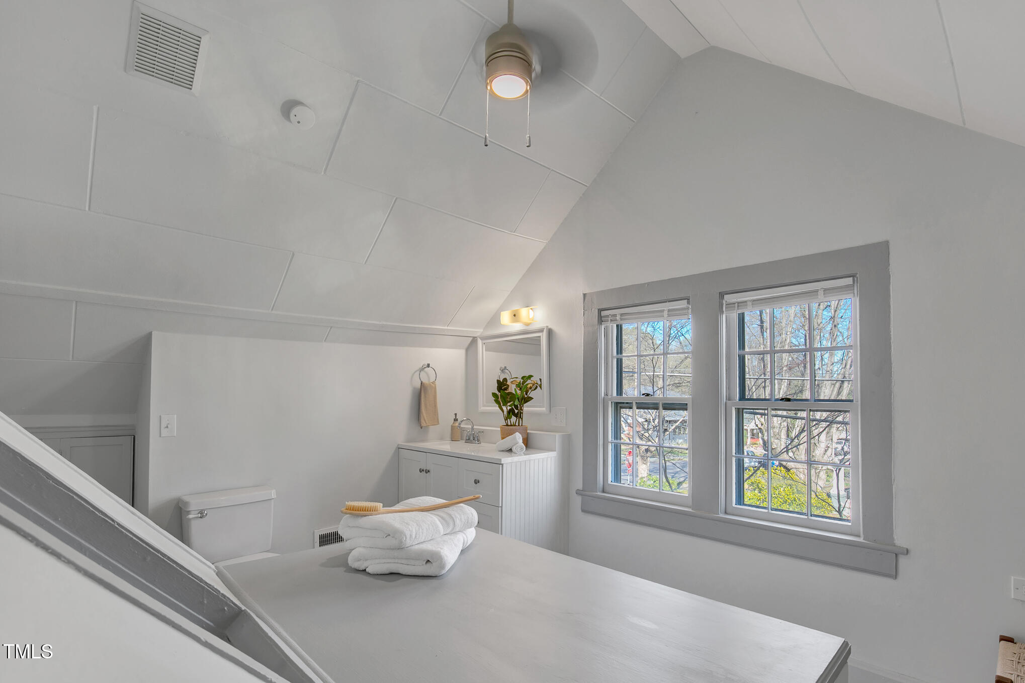 2401 Englewood Avenue