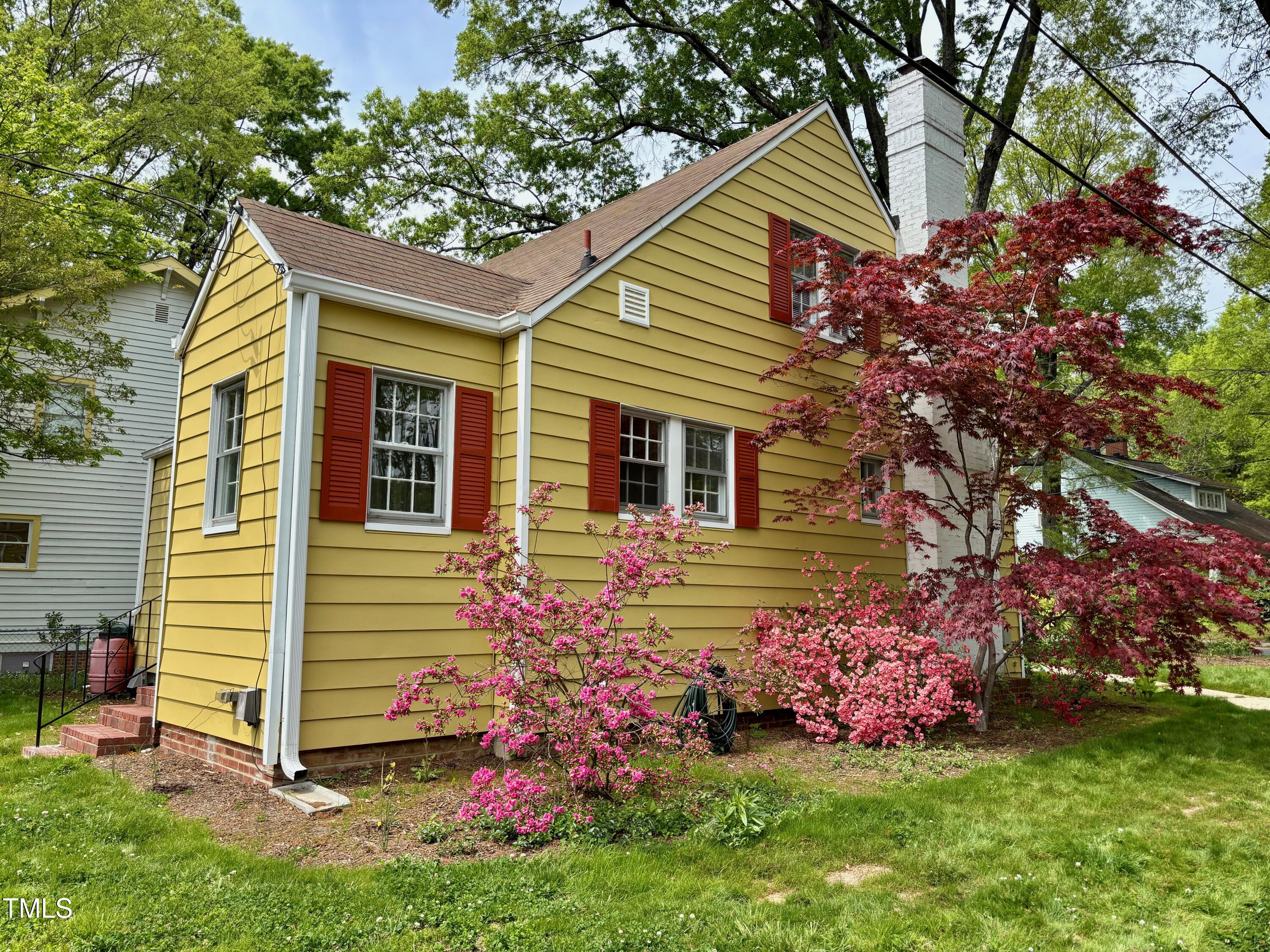 2401 Englewood Avenue