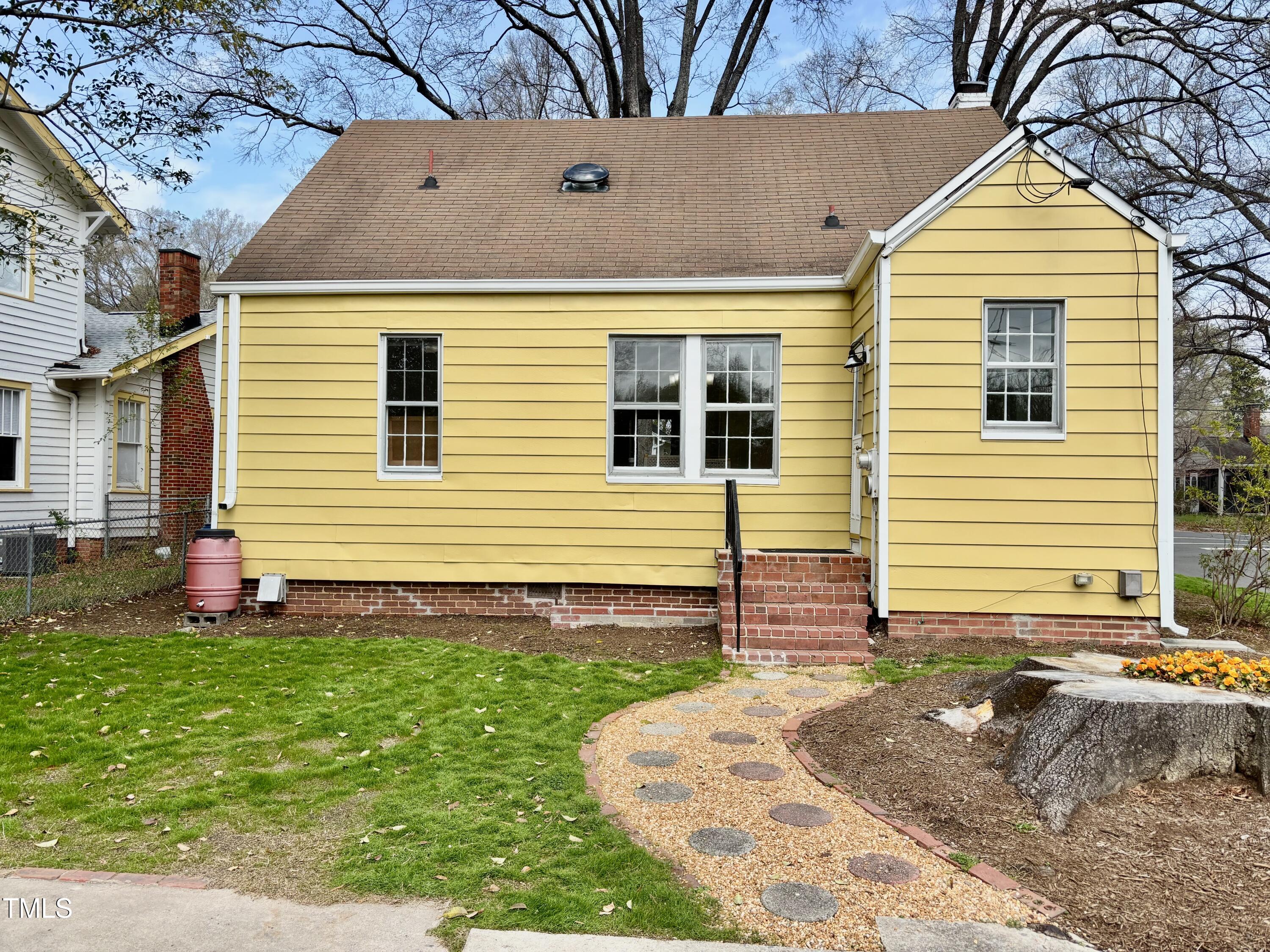 2401 Englewood Avenue