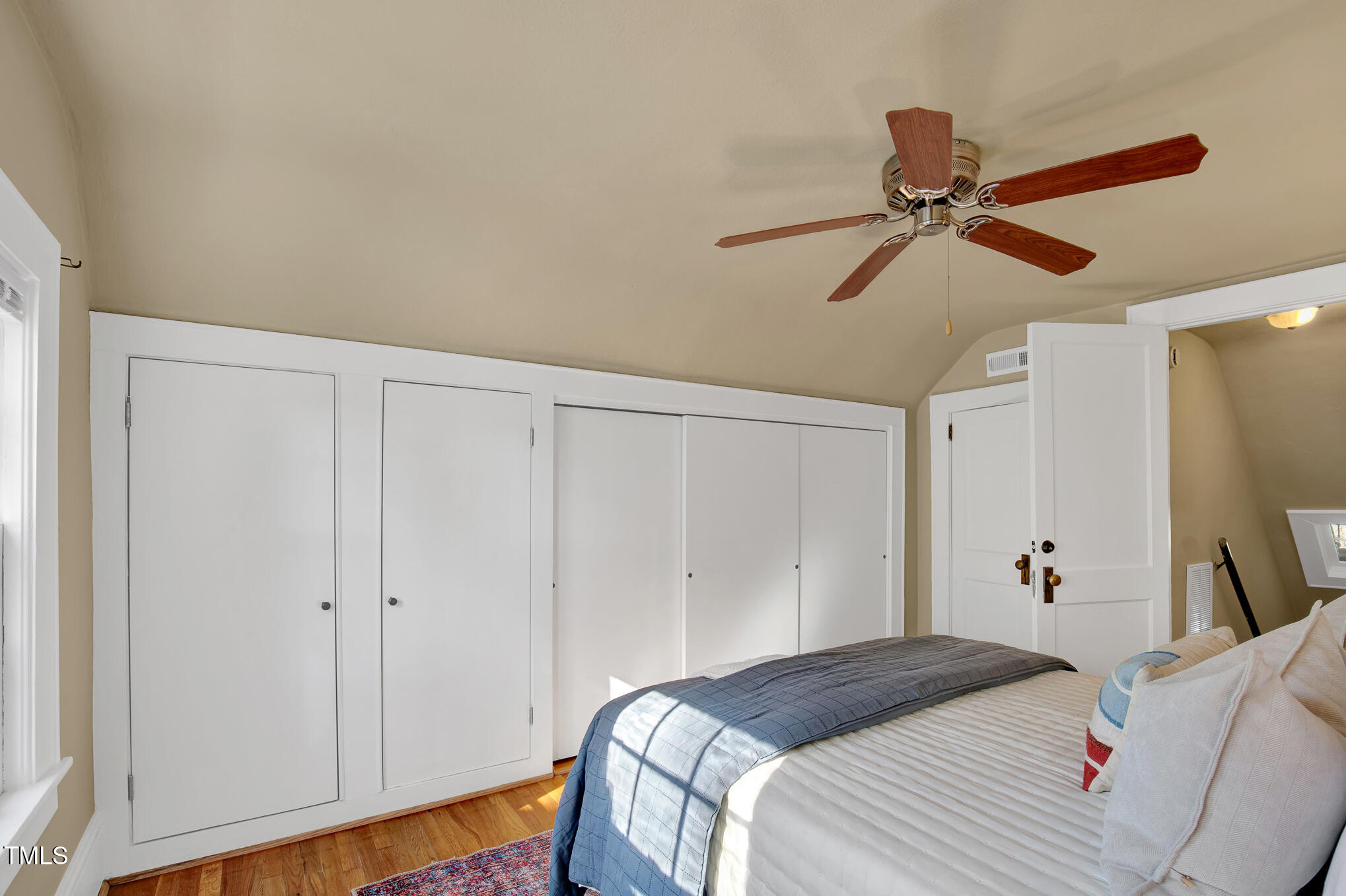 2401 Englewood Avenue