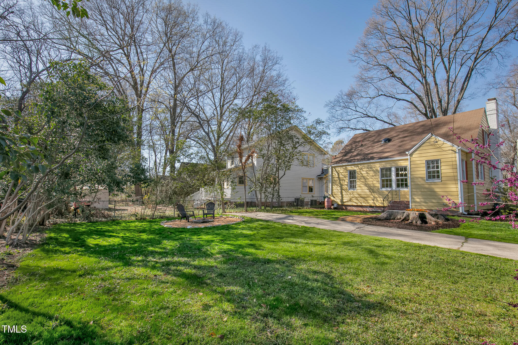 2401 Englewood Avenue