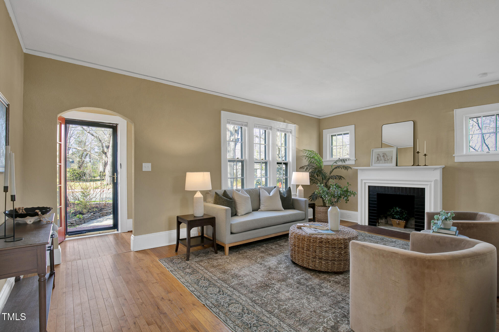 2401 Englewood Avenue