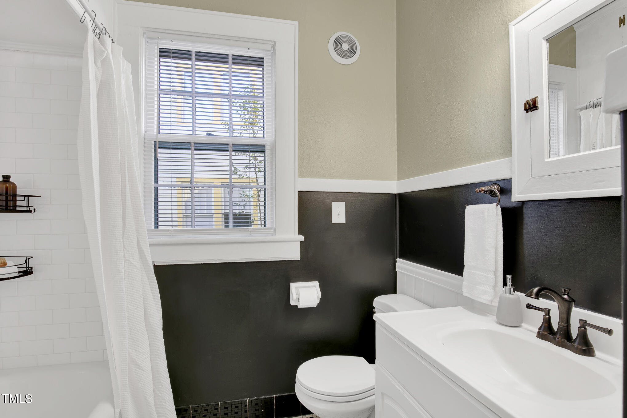 2401 Englewood Avenue