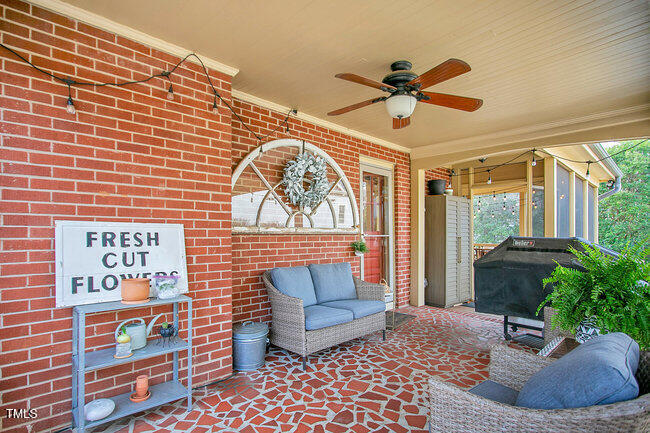 527 N Main Street