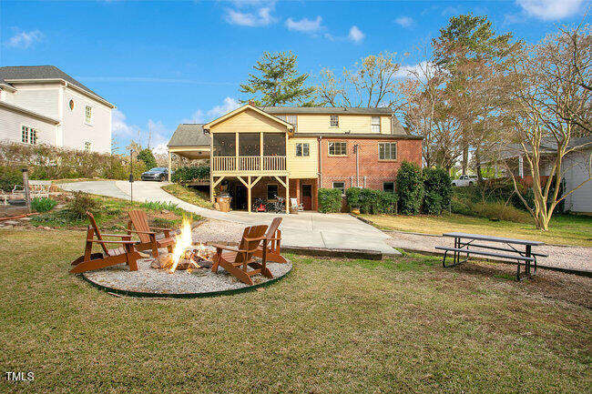 527 N Main Street