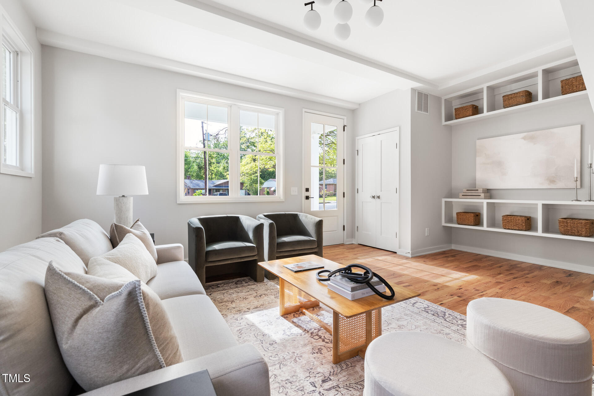 2816 Cascadilla Street