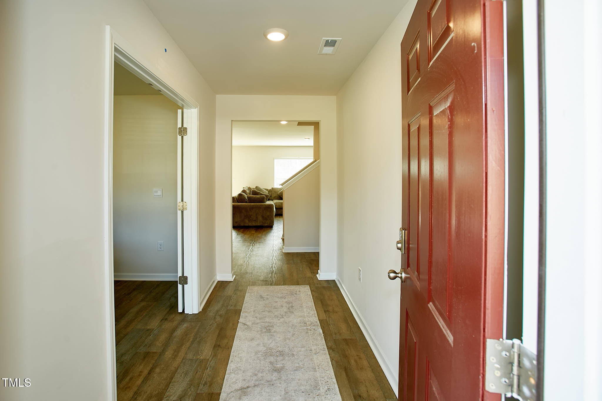 5487 Carolines Way