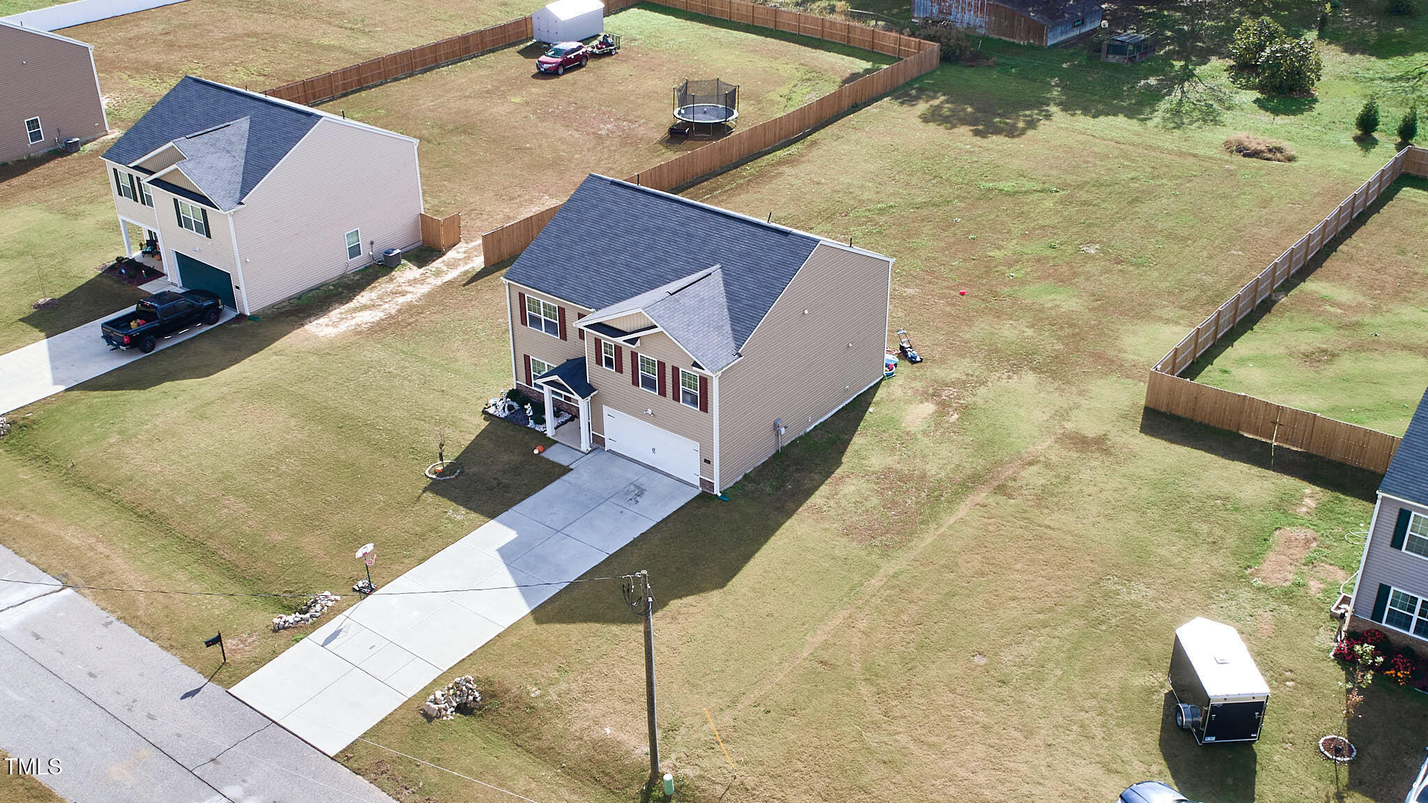 5487 Carolines Way