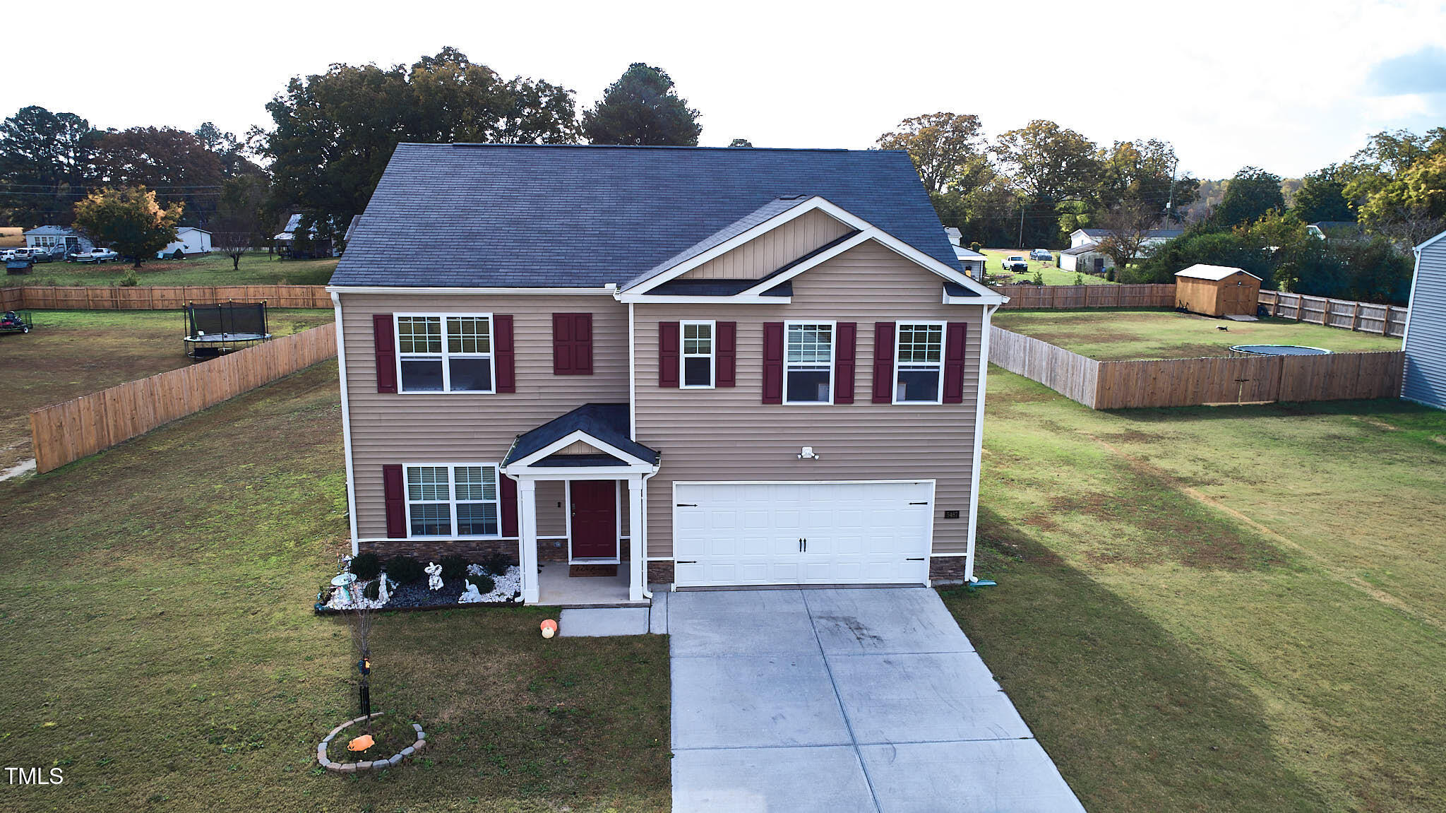 5487 Carolines Way