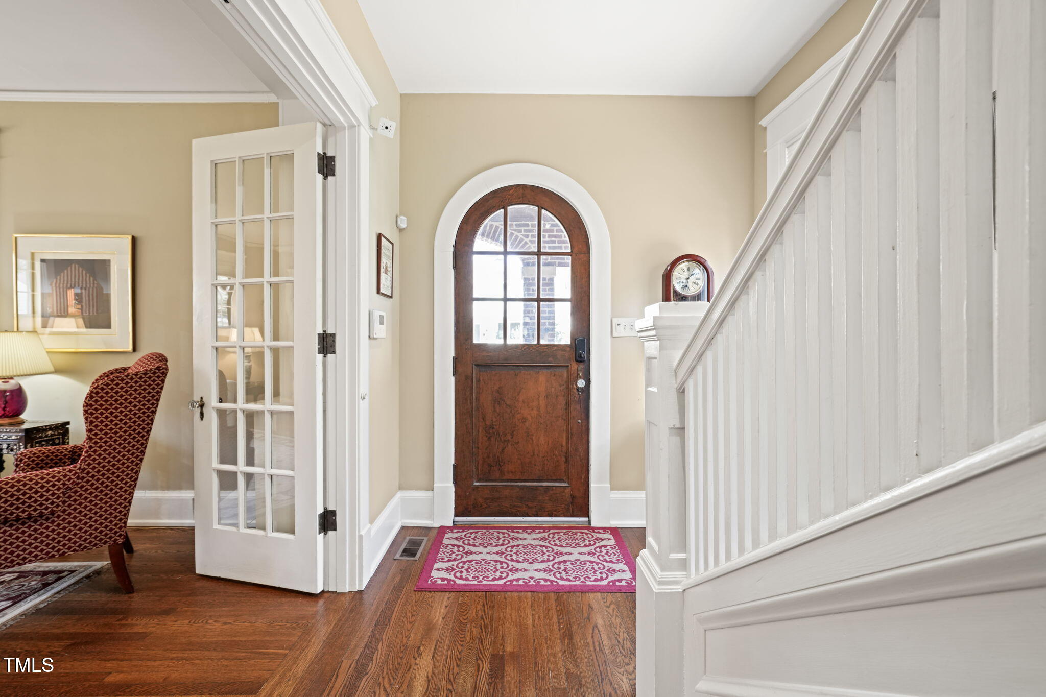 1009 W Markham Avenue