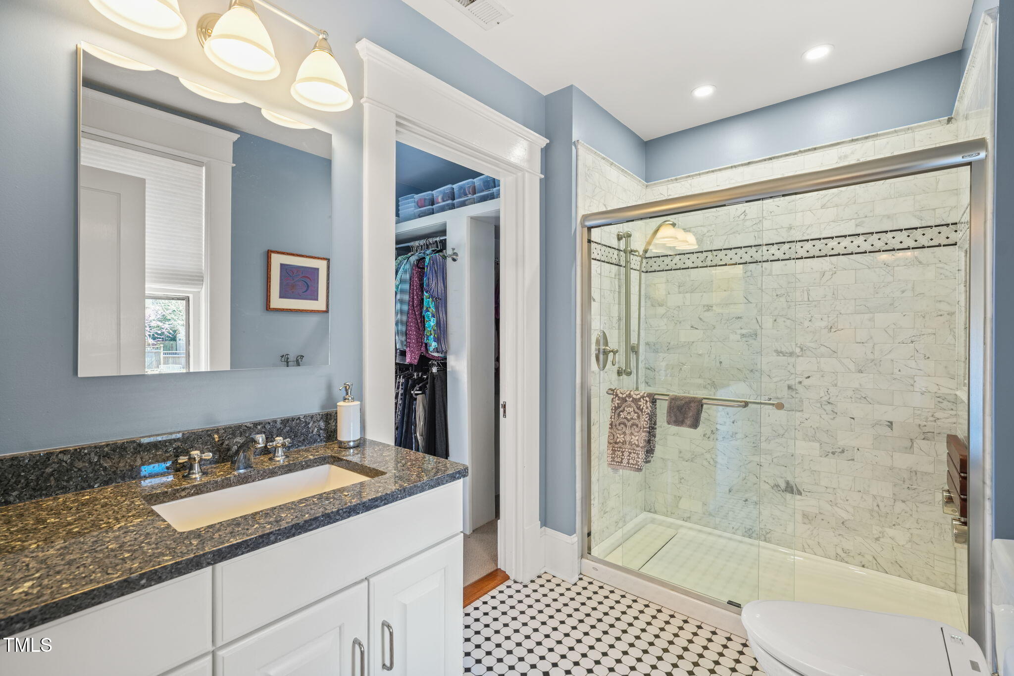 1009 W Markham Avenue