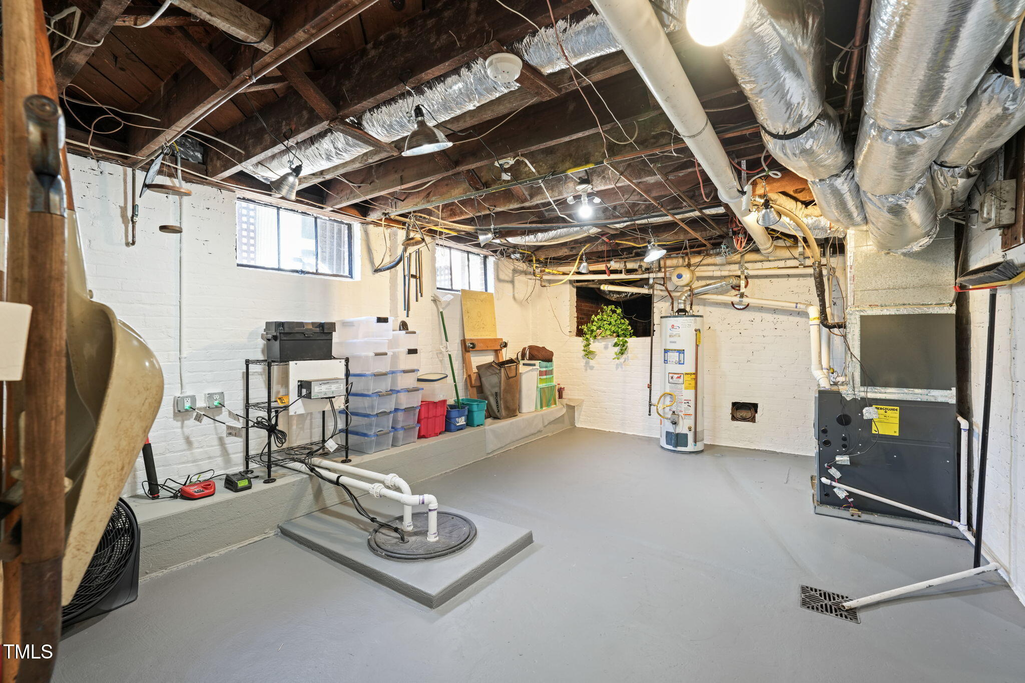 1009 W Markham Avenue