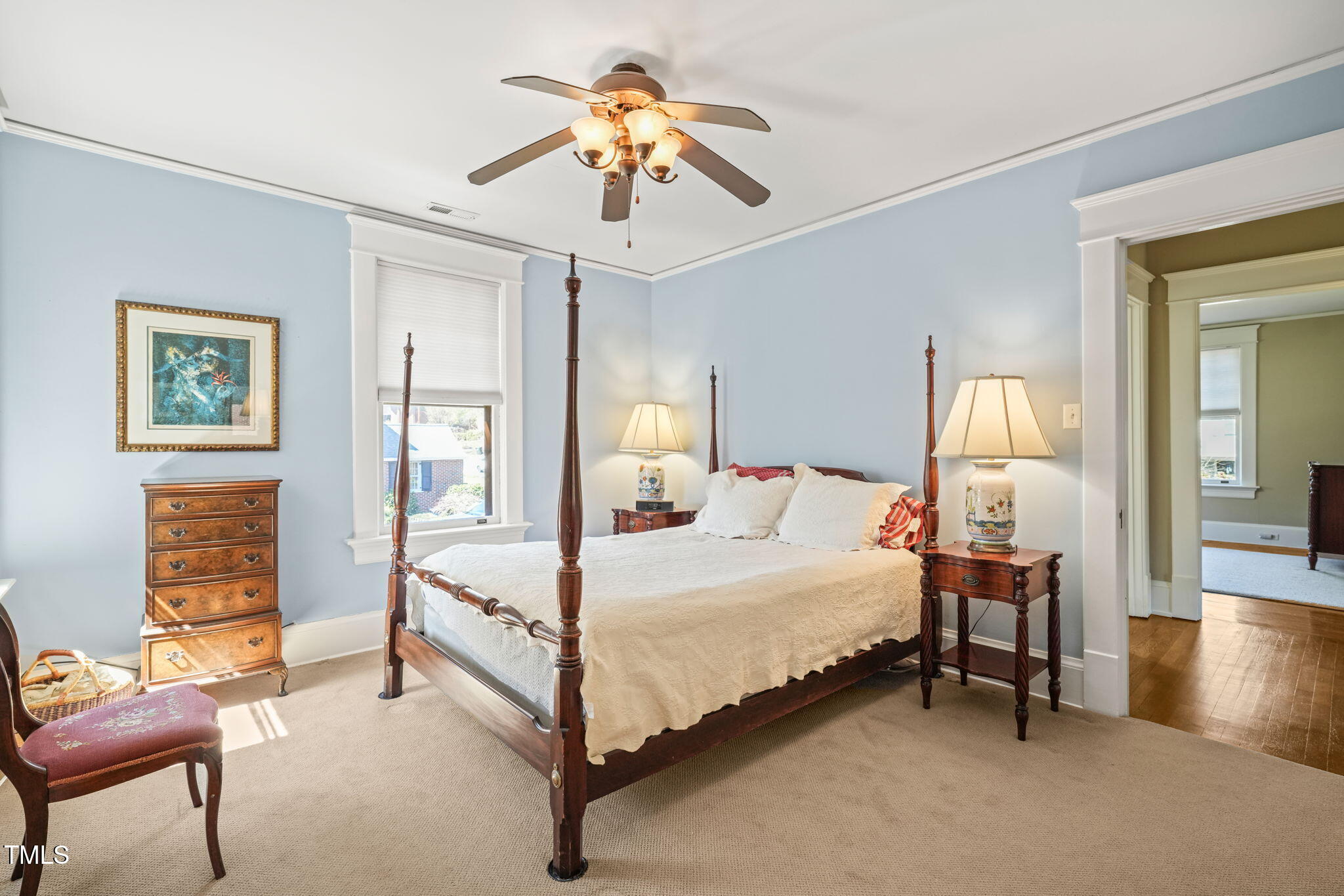 1009 W Markham Avenue