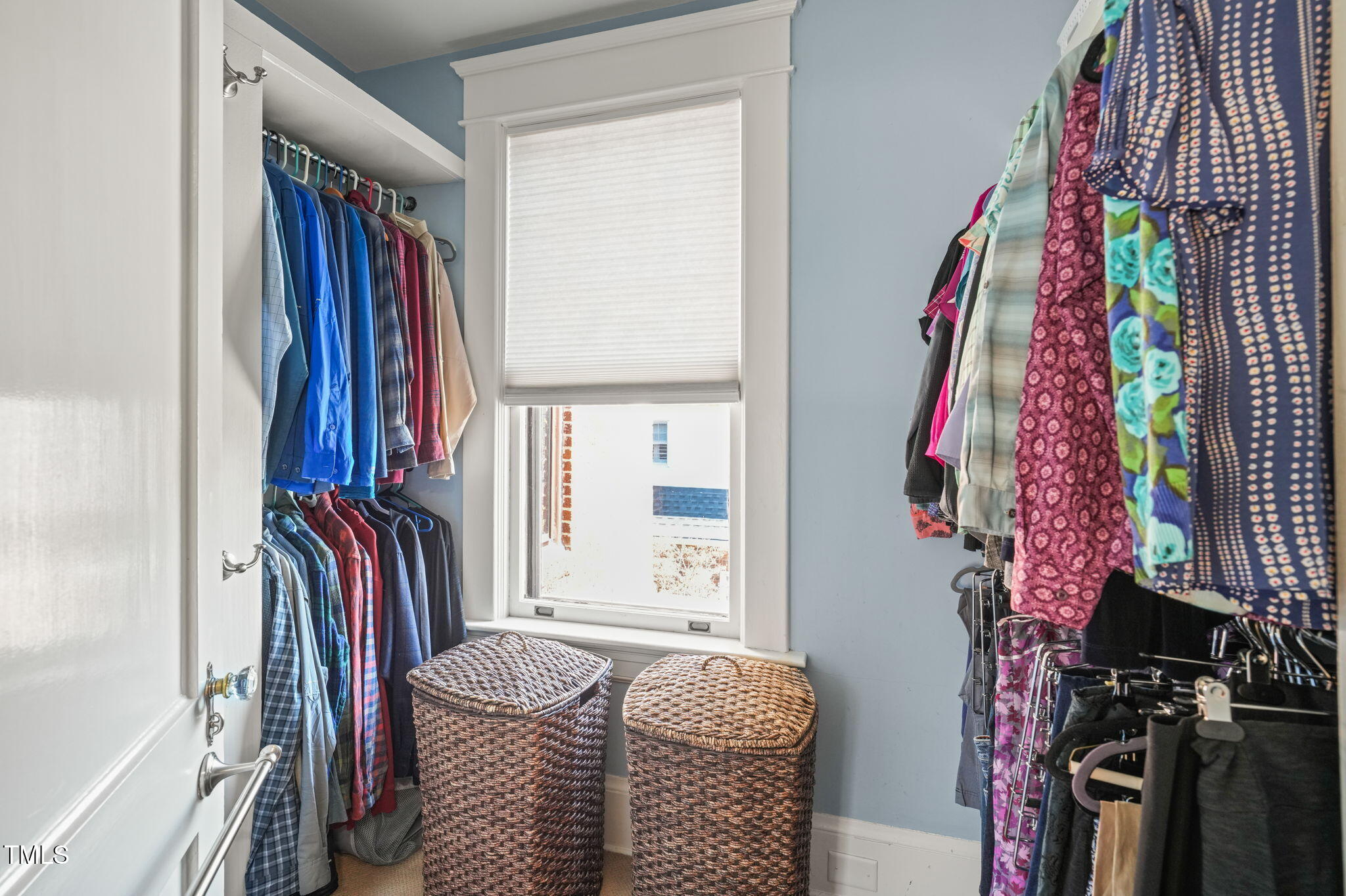 1009 W Markham Avenue