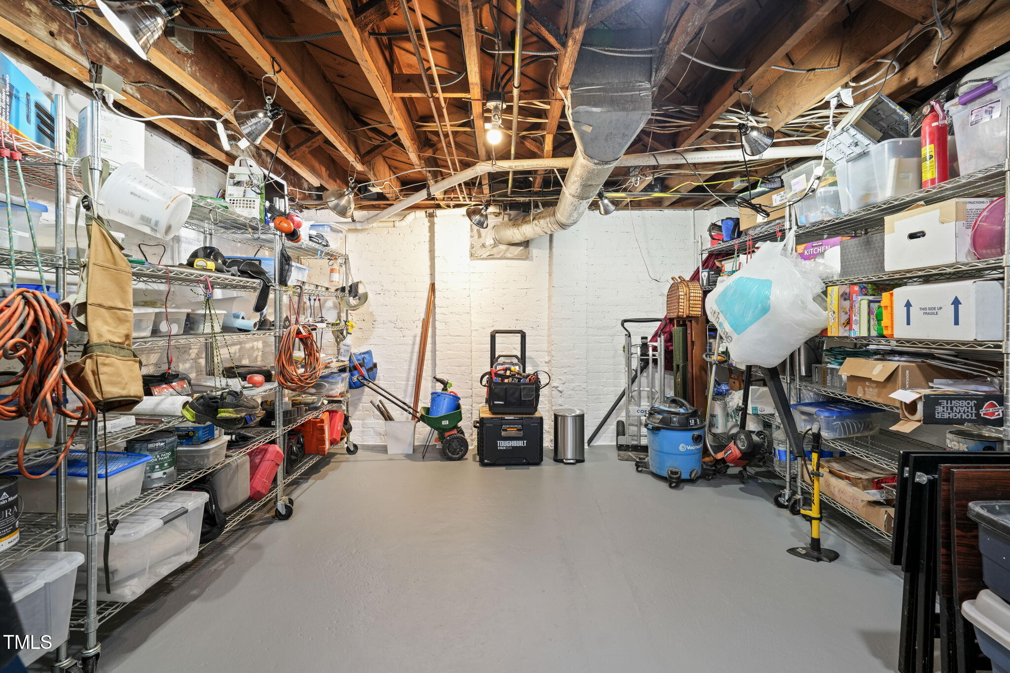 1009 W Markham Avenue