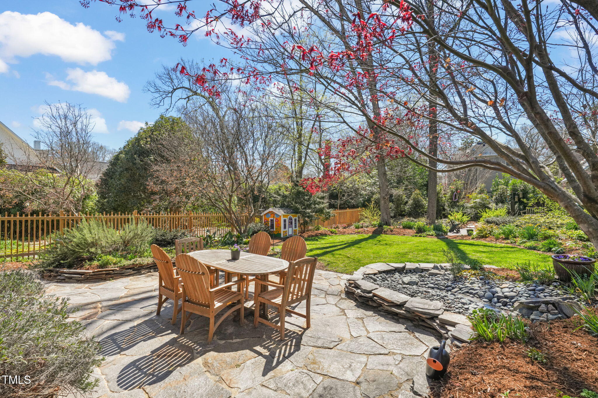 1009 W Markham Avenue