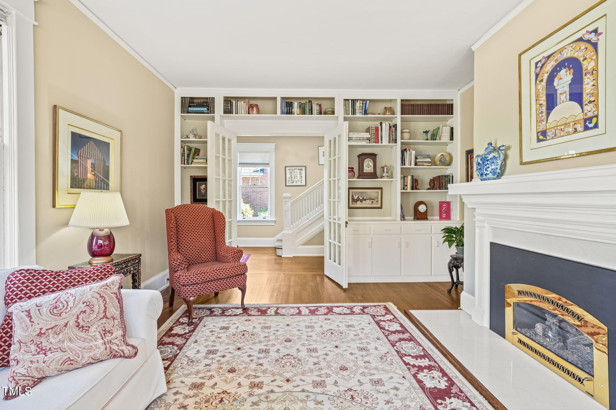 1009 W Markham Avenue