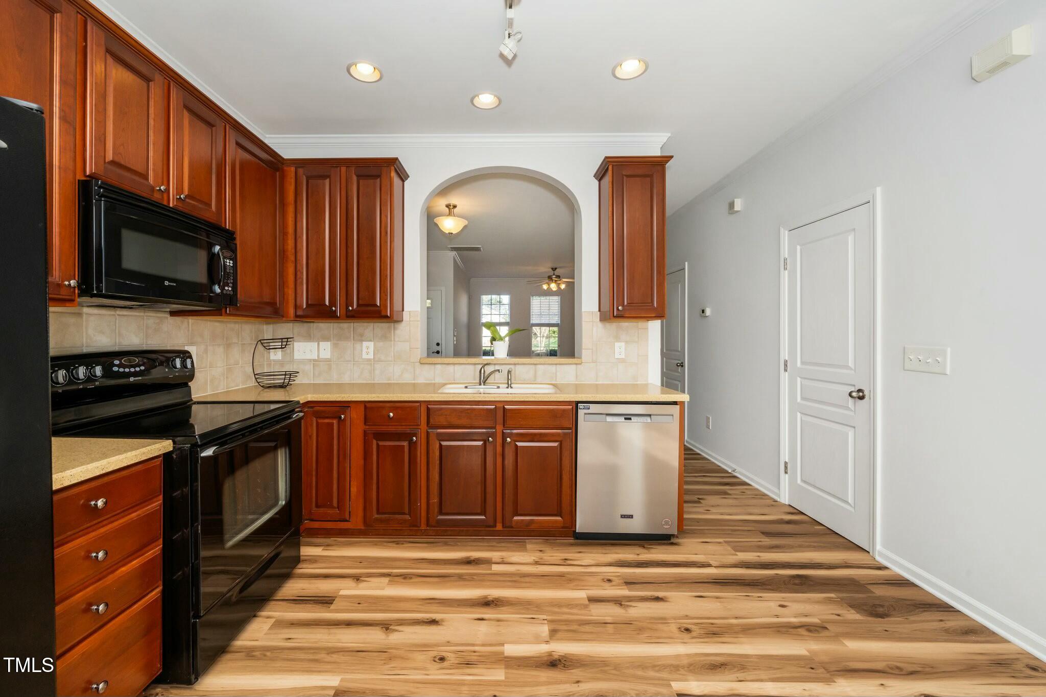 3615 Ramblewood Avenue