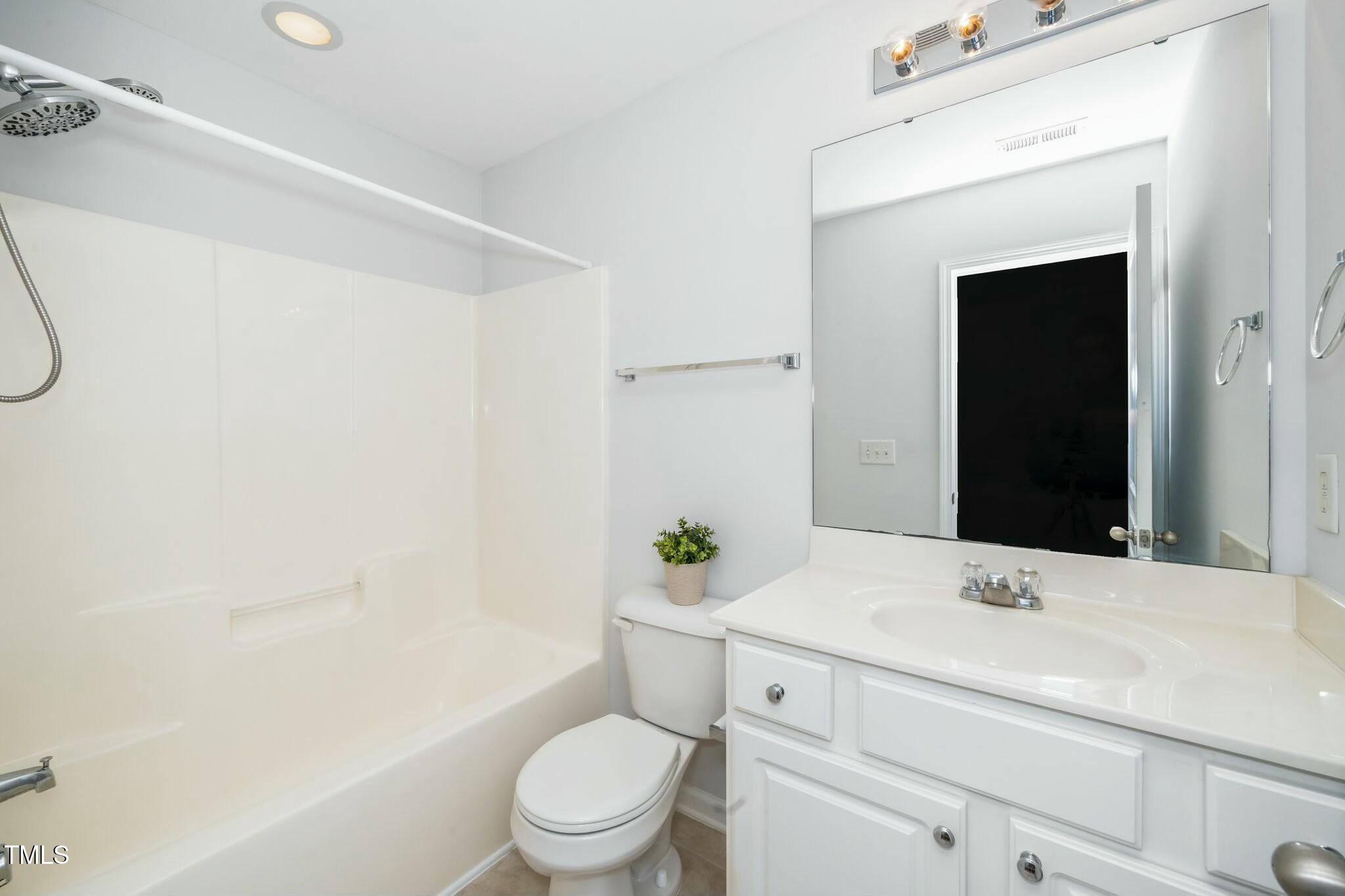 3615 Ramblewood Avenue